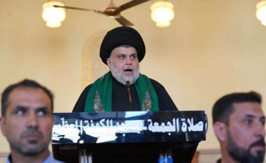 مقتدى الصدر في مسجد الكوفة