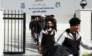 ترحيل المهاجرين يخفف أعباء مالية وامنية وانسانية على ليبيا