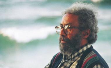 علي عاشور 