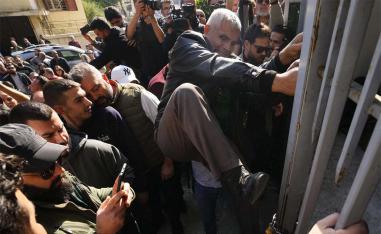 Some protesters tried to break into Lebanon's justice palace, but in vain