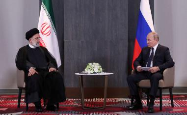 العقوبات الغربية على روسيا وإيران تعزز وتسرع التقارب بين موسكو وطهران