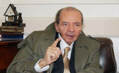 الراحل محمد عناني 