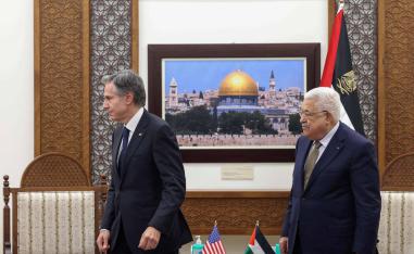 الرئيس الفلسطيني محمود عباس مع وزير الخارجية الأميركي انتوني بلينكن في رام الله