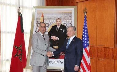 Hammouchi shaking hands with Wray