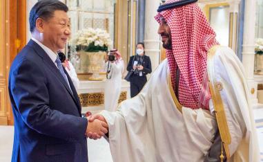 ولي العهد السعودي الأمير محمد بن سلمان يستقبل الرئيس الصيني زي جينبينغ