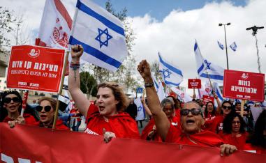 A ruling party source says Netanyahu is expected to halt the legislation