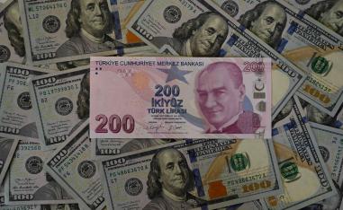 الليرة التركية عرفت قبل ايام اسوا تراجع منذ 2021