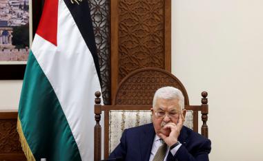 شعبية عباس تتراجع على وقع فساد في السلطة وتضييق على االحريات