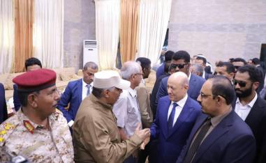 وفد سعودي يرافق العليمي في زيارته الأولى إلى حضرموت