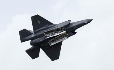 F-35 stealth fighter jet