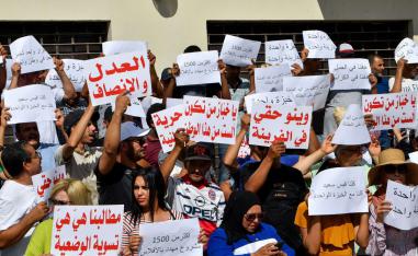 احتجاجات لن تغير تدفع على الأرجح السلطات للتراجع عن قرار منع الدقيق المدعم عن المخابز العصرية