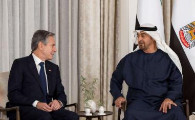المباحثات بين الشيخ محمد وبلينكن تأتي على وقع اخطر تصعيد عسكري في المنطقة بين حماس وإسرائيل