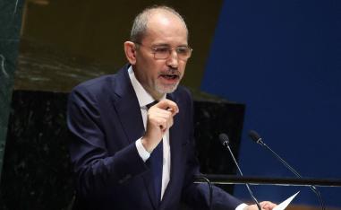 الصفدي أطلق أقوى التصريحات ضد التصعيد الاسرائيلي في غزة
