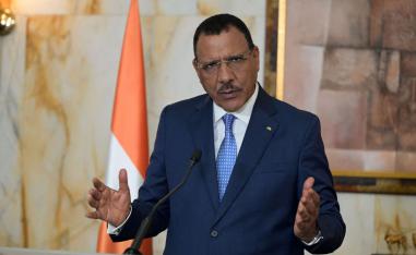 محمد بازوم أحد شركاء فرنسا الأوفياء في منطقة الساحل والصحراء