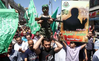محمد الضيف أسطورة بالنسبة للفلسطينيين
