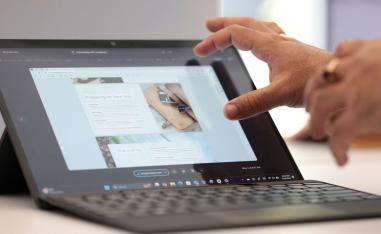 عرض توضيحي لميزة Recall من Microsoft على جهاز Surface Pro