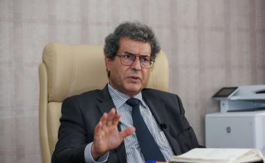 وزير النفط والغاز محمد عون لا يزال ينتظر تفعيل قرار عودته إلى منصبه 