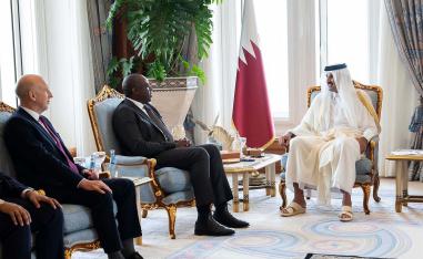 Qatar's emir holding talks with British ministers