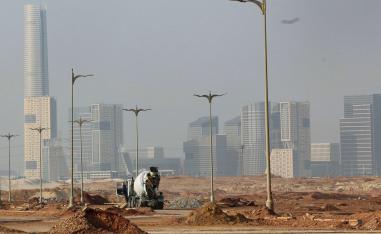  مصر تمضي في خطط التطوير