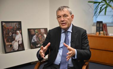 لازاريني يعرب عن قلقه الشديد حيال العام 2025 
