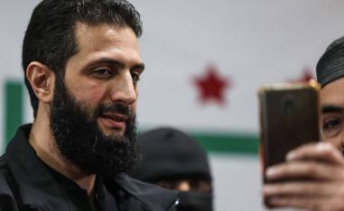 قائد هيئة تحرير الشام في صورة سيلفي
