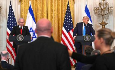 نتنياهو يؤكد أن خطة ترامب لتهجير الفلسطينيين يمكن أن تغير التاريخ