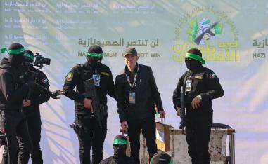 500 عنصر من حماس يشاركون في عملية تسليم الدفعة الرابعة من الرهائن