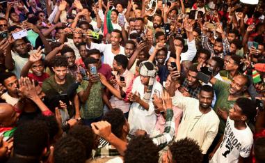 شوارع مدينة بورتسودان تشهد احتفالات   