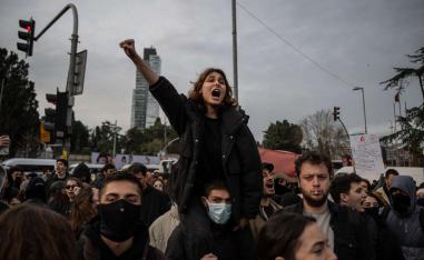 في مواجهة قمع الاحتجاجات، يواصل الطلاب دعواتهم إلى مقاطعة الفصول الدراسية