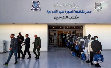 المهاجرون وسط التجاذبات السياسية في ليبيا
