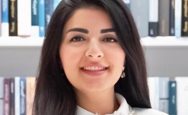 الشاعرة هبة شريقي 