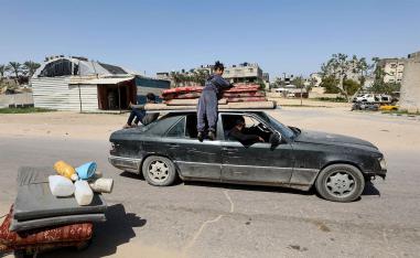 Gazans fleeing 