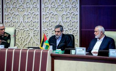 سعيد إيزادي يعتبر مهندس الظل للعلاقات بين طهران والفصائل الفلسطينية