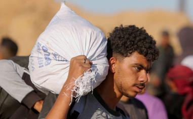 حماس تصف مراكز المساعدات بمصائد الموت