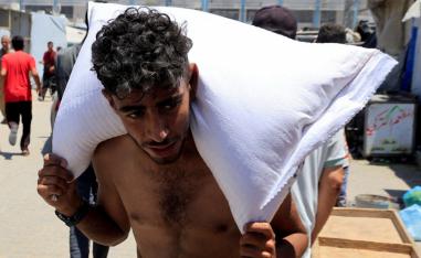 الغزيون يدفعون حياتهم ثمنا للحصول على مساعدات 