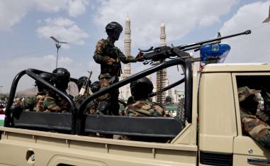 الحوثيون اتهموا الشيخ حنتوس باطلاق النار عليهم