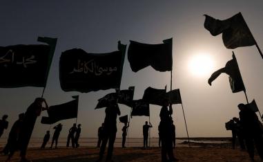 كيف تحوّل تاريخ طويل من التفاعل والجدل الفكري إلى خطاب طائفي متصلّب