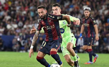 برشلونة حامل اللقب يقلب الطاولة على مضيفه ليفانتي