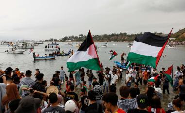 مخاوف من استهدافات أخرى تطال سفن الأسطول