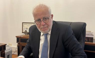 اتهامت للوزير نصار بالضغط على المحقق العدلي في الملف