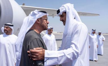 atar's Emir Sheikh Tamim bin Hamad al-Thani (R) welcoming UAE President Sheikh Mohamed bin Zayed al-Nahyan in Doha on September 10