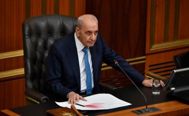 برّي يدعو إلى  إلزام إسرائيل بوقف إطلاق النار في لبنان
