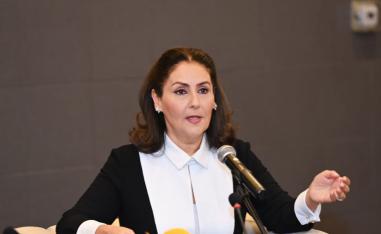 الشاعرة أفراح المبارك الصباح