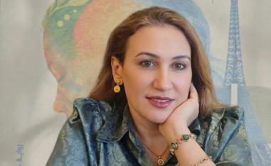 لنا عبدالرحمن ترسم لوحةً عن الاغتراب