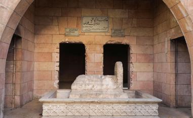 قبر المعري