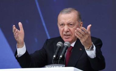 أردوغان يسعى لتقديم نفسه كوسيط لإرساء السلام الإقليمي  