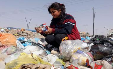 ثروة في باطن الأرض وفقر فوقها 