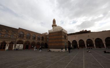 الروحانيات تسيطر على أجواء الجامع في رمضان