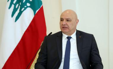 عون يسعى لانقاذ لبنان من الانزلاق إلى حرب أوسع نطاقا