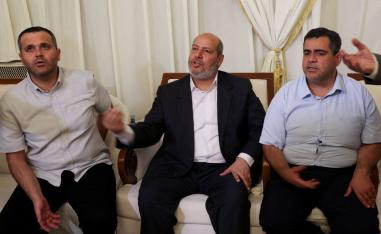 هل تطالب الدوحة حماس بفك الارتباط مع ايران؟